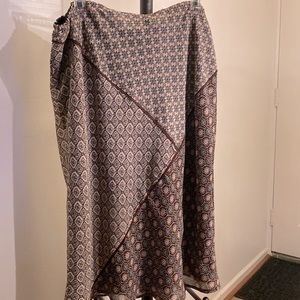 Super cute skirt! Lined and flattering SZ 14 Style & Co